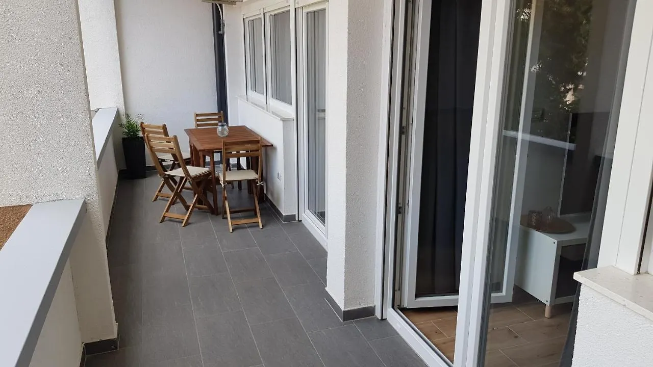 Kalea Pula Center Apartment