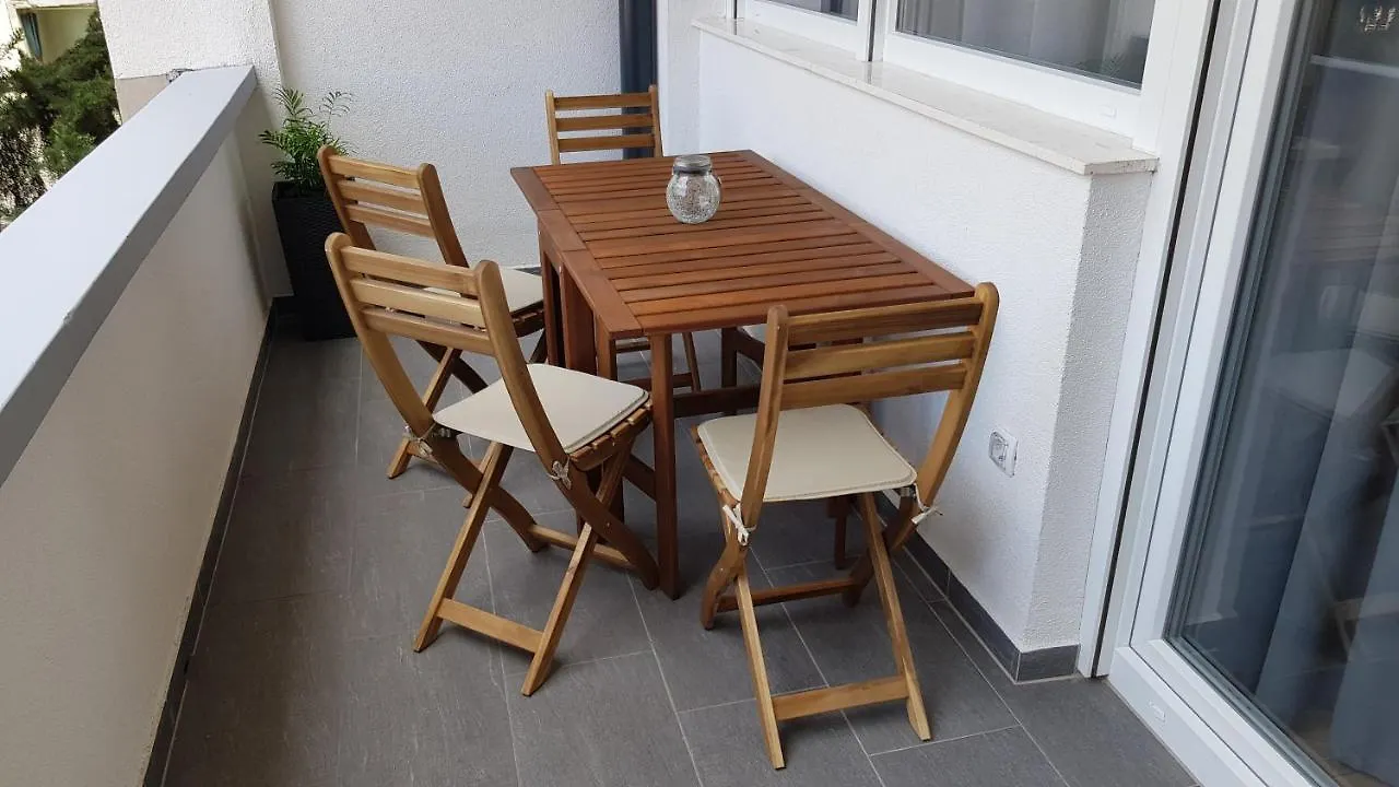 Kalea Pula Center Apartment