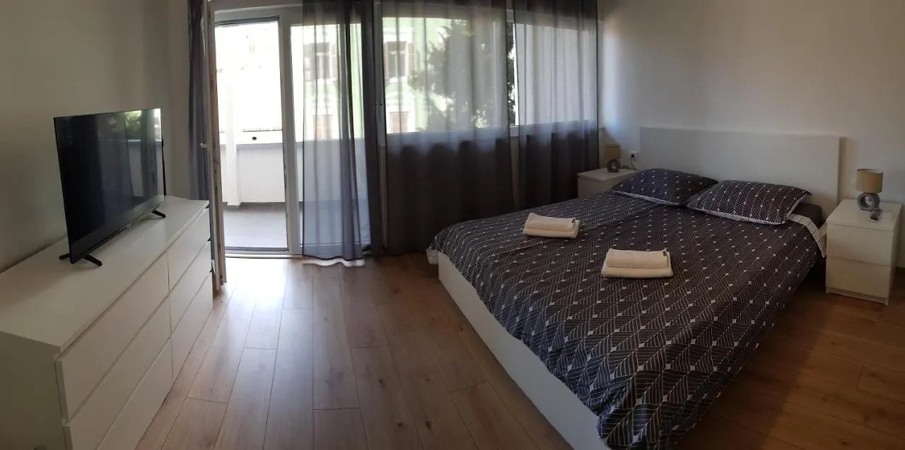 Kalea Pula Center Apartment